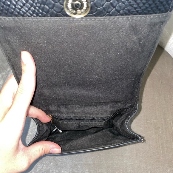 3 small/medium purses - Picture 7 of 13